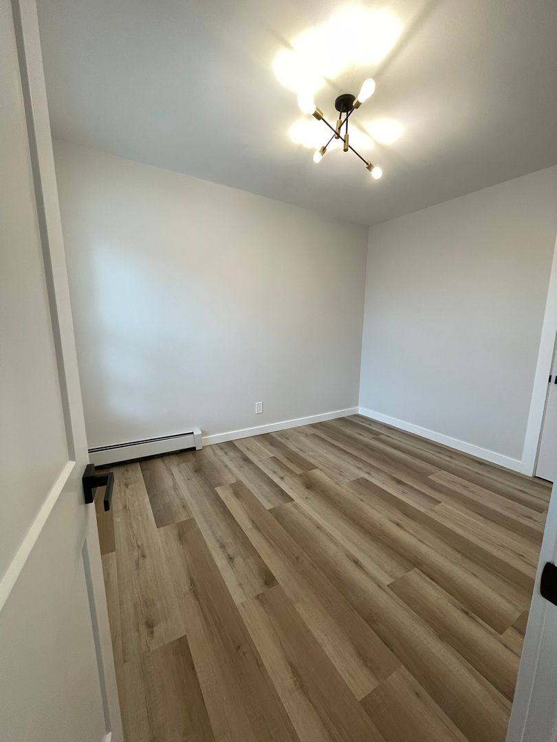 Apartment for rent at 411-431 N Main St Rd #15, Bristol, CT 06010