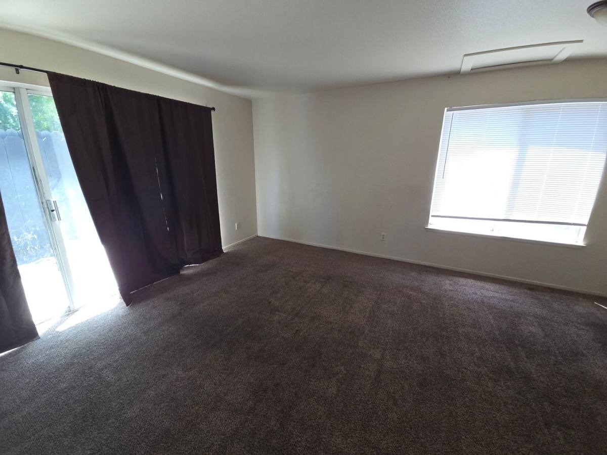 Apartment for rent at 724 Brighton Ave, Modesto, CA 95355