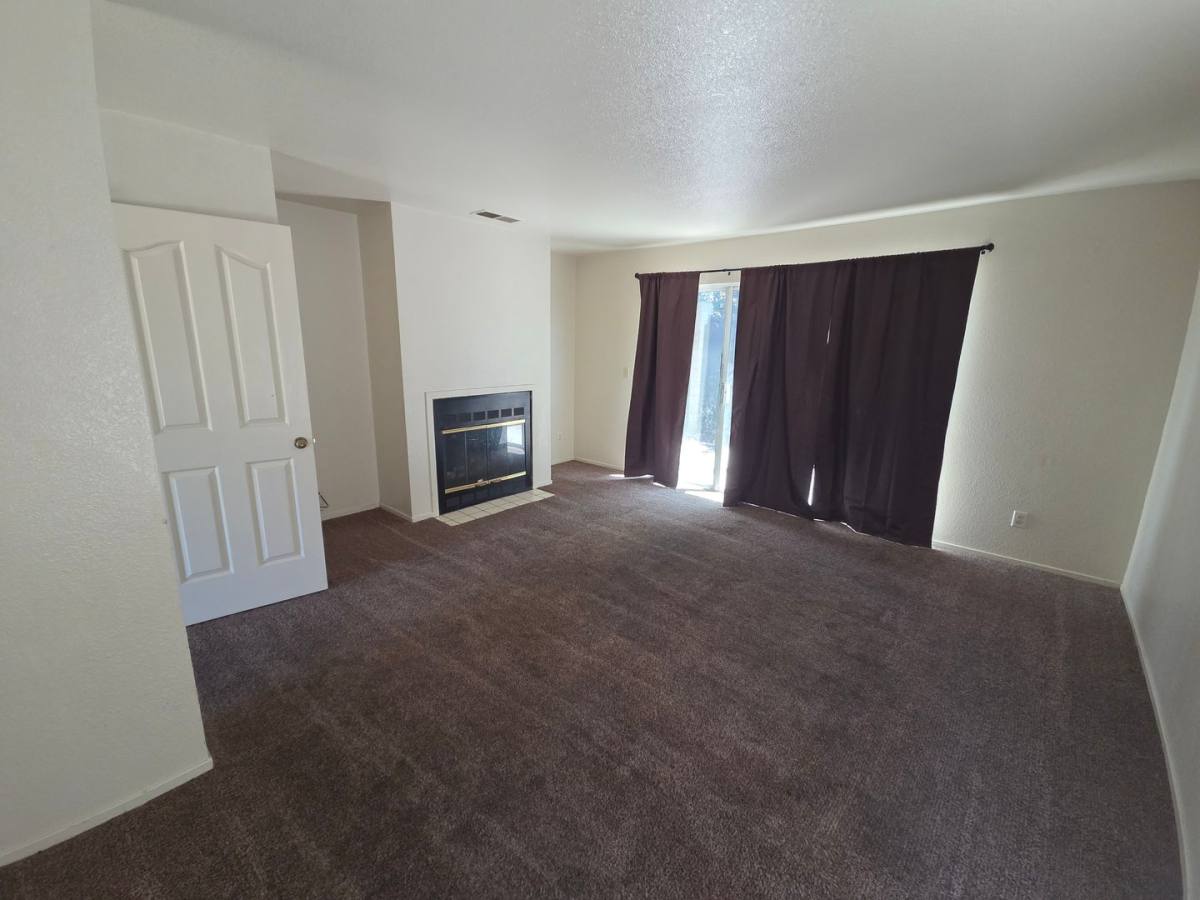 Apartment for rent at 724 Brighton Ave, Modesto, CA 95355