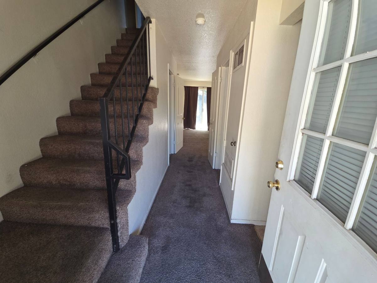 Apartment for rent at 724 Brighton Ave, Modesto, CA 95355