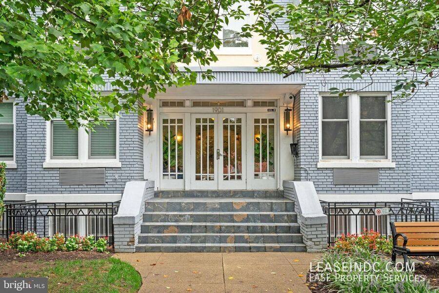 Apartment for rent at 1901 16th St NW #204, Washington, DC 20009
