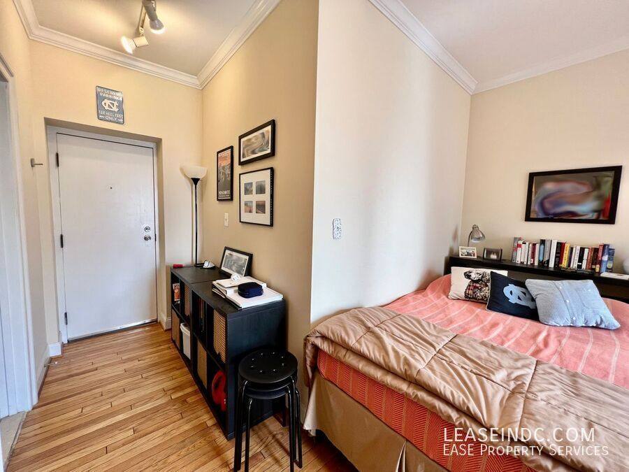 Apartment for rent at 1901 16th St NW #204, Washington, DC 20009