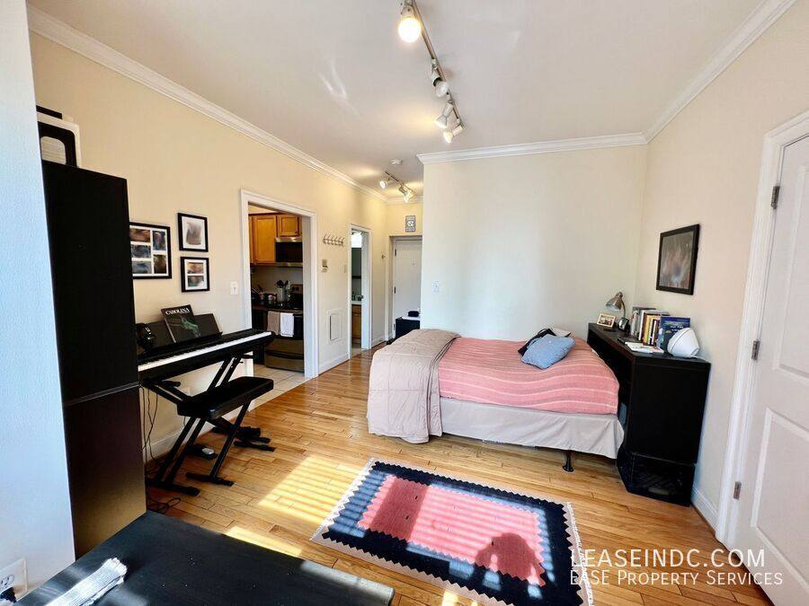 Apartment for rent at 1901 16th St NW #204, Washington, DC 20009