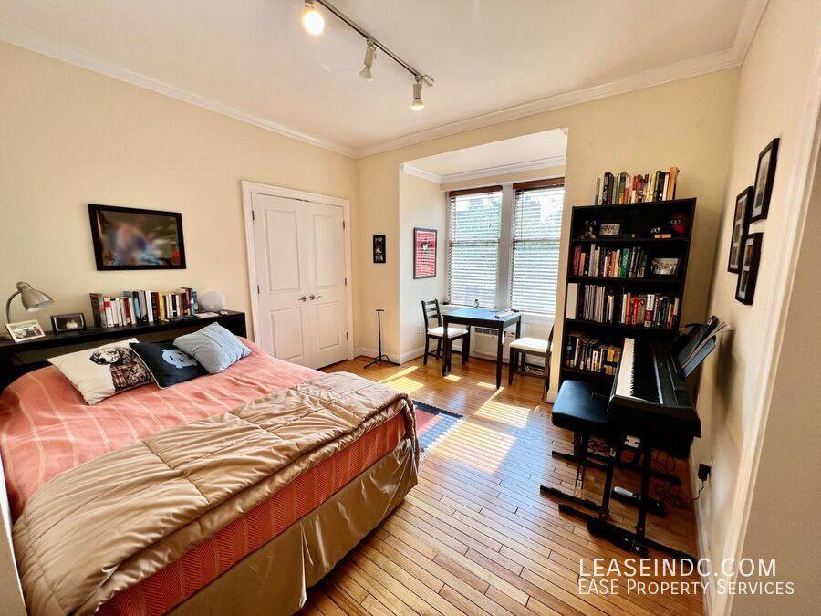 Apartment for rent at 1901 16th St NW #204, Washington, DC 20009