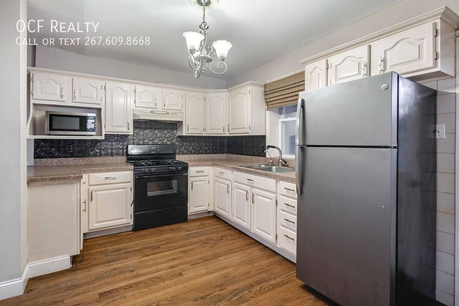 House for rent at 1202 S Alder St, Philadelphia, PA 19147