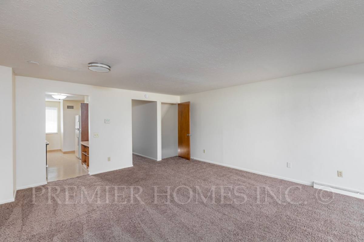Apartment for rent at 3706 Martindale Rd NE, Canton, OH 44714