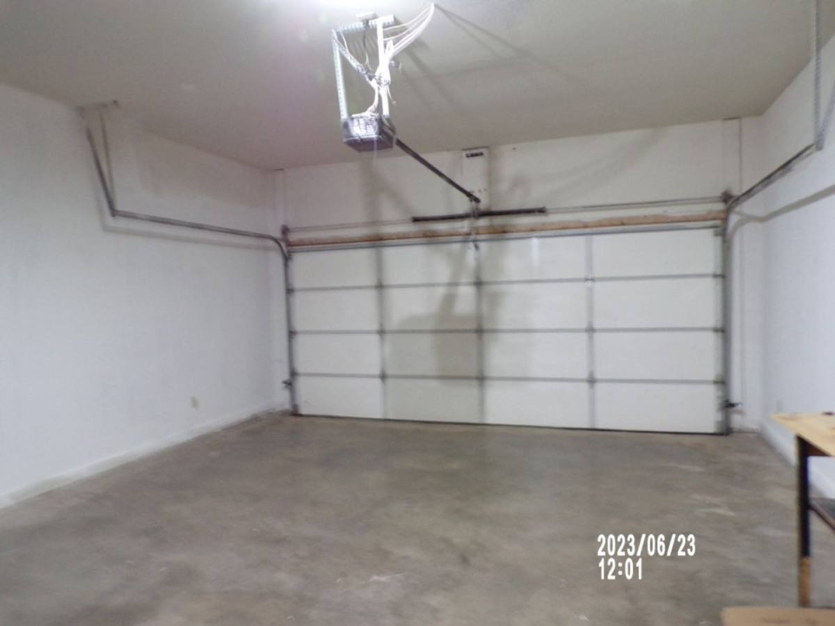 House for rent at 828 Wisconsin St, Geronimo, OK 73543