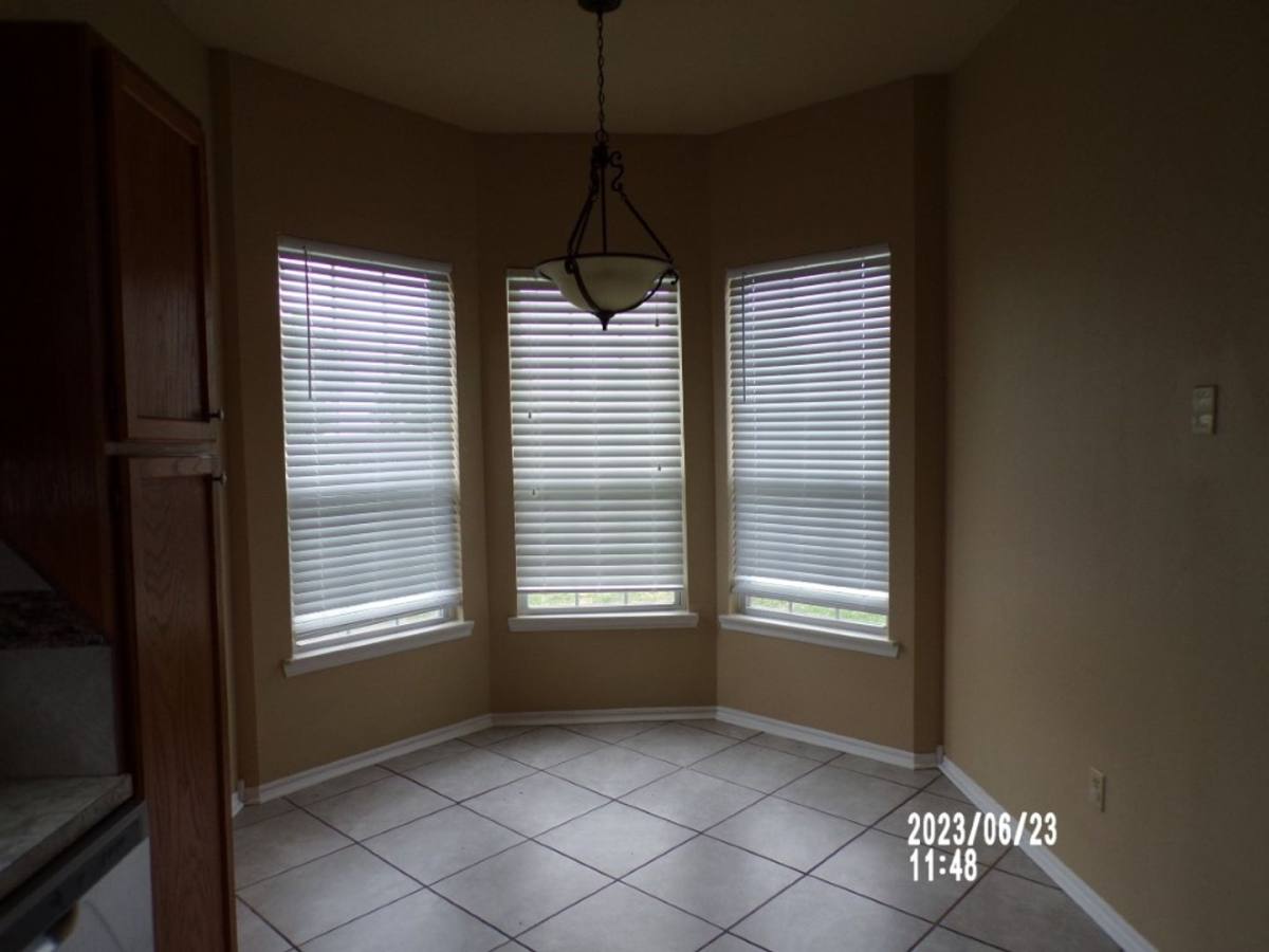 House for rent at 828 Wisconsin St, Geronimo, OK 73543
