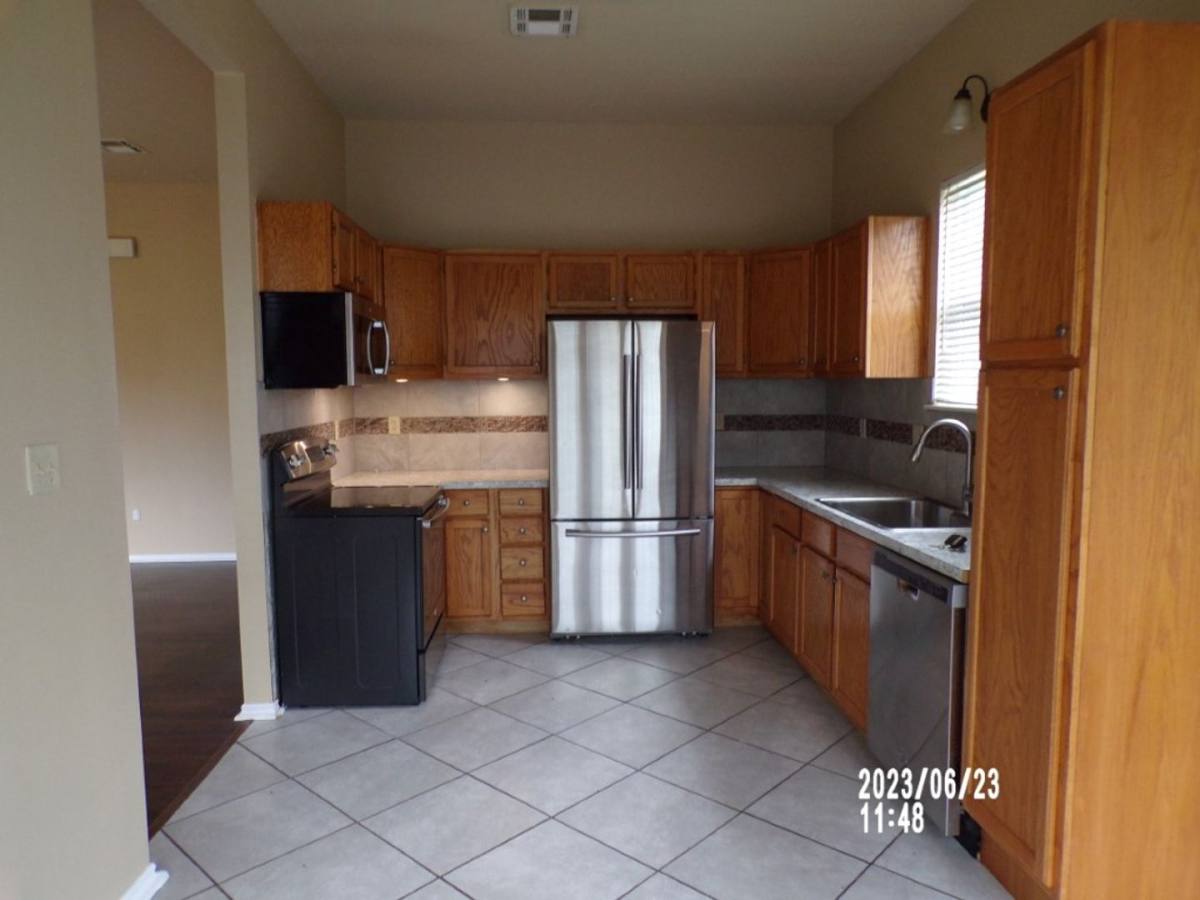House for rent at 828 Wisconsin St, Geronimo, OK 73543