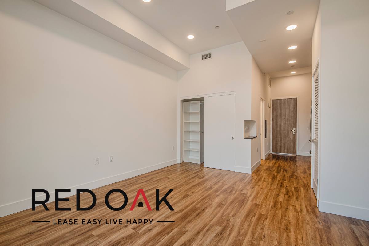 Condo for rent at 453 S Kenmore Ave #702, Los Angeles, CA 90020