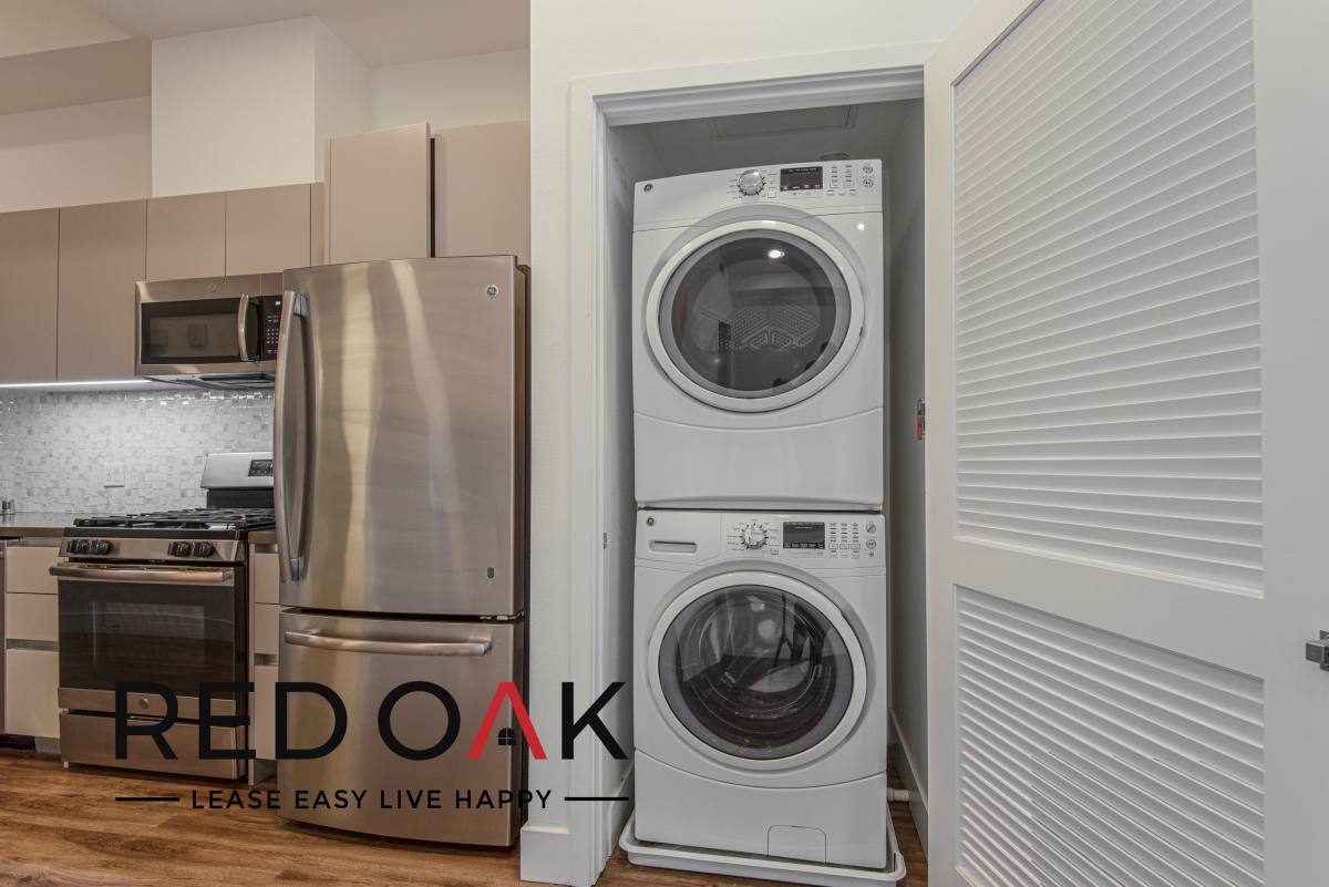 Condo for rent at 453 S Kenmore Ave #702, Los Angeles, CA 90020