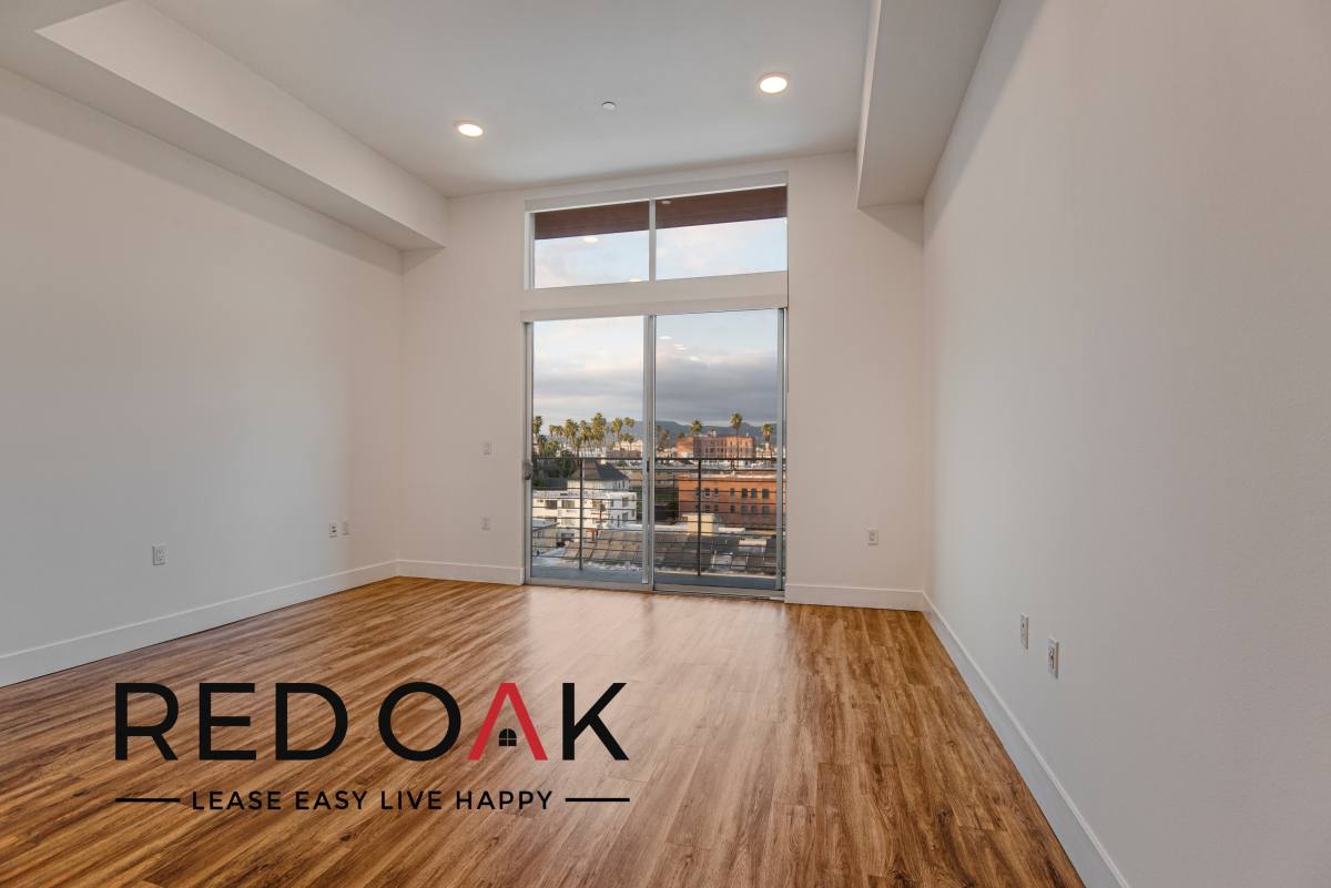 Condo for rent at 453 S Kenmore Ave #702, Los Angeles, CA 90020