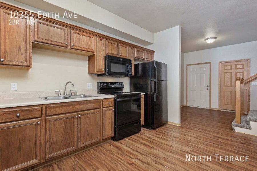 Townhouse for rent at 10355 Edith Ave, Kansas City, KS 66109