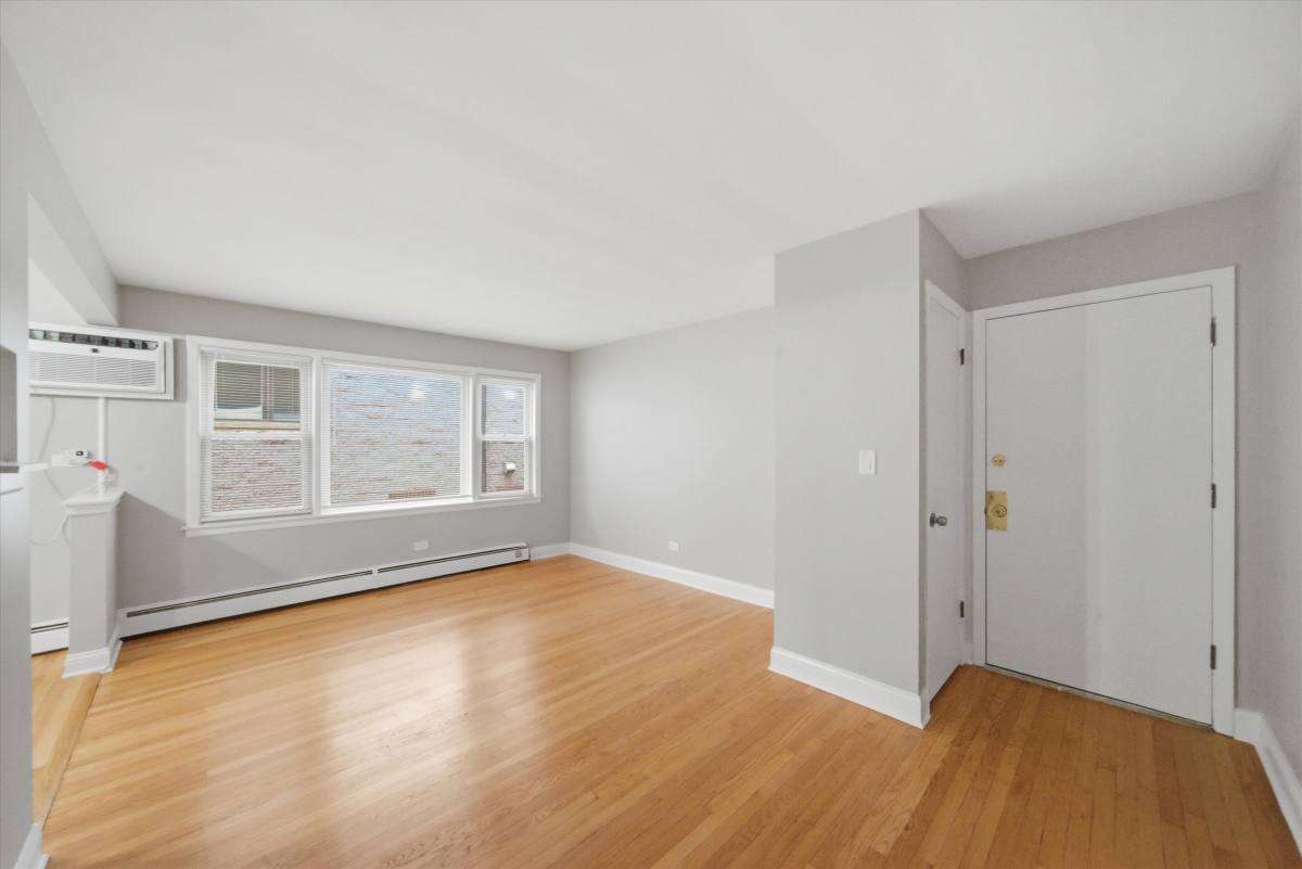 Apartment for rent at 425 Kenilworth #1SE, Oak Park, IL 60302