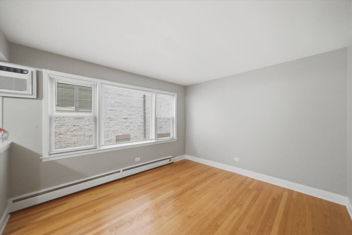 Apartment for rent at 425 Kenilworth #1SE, Oak Park, IL 60302