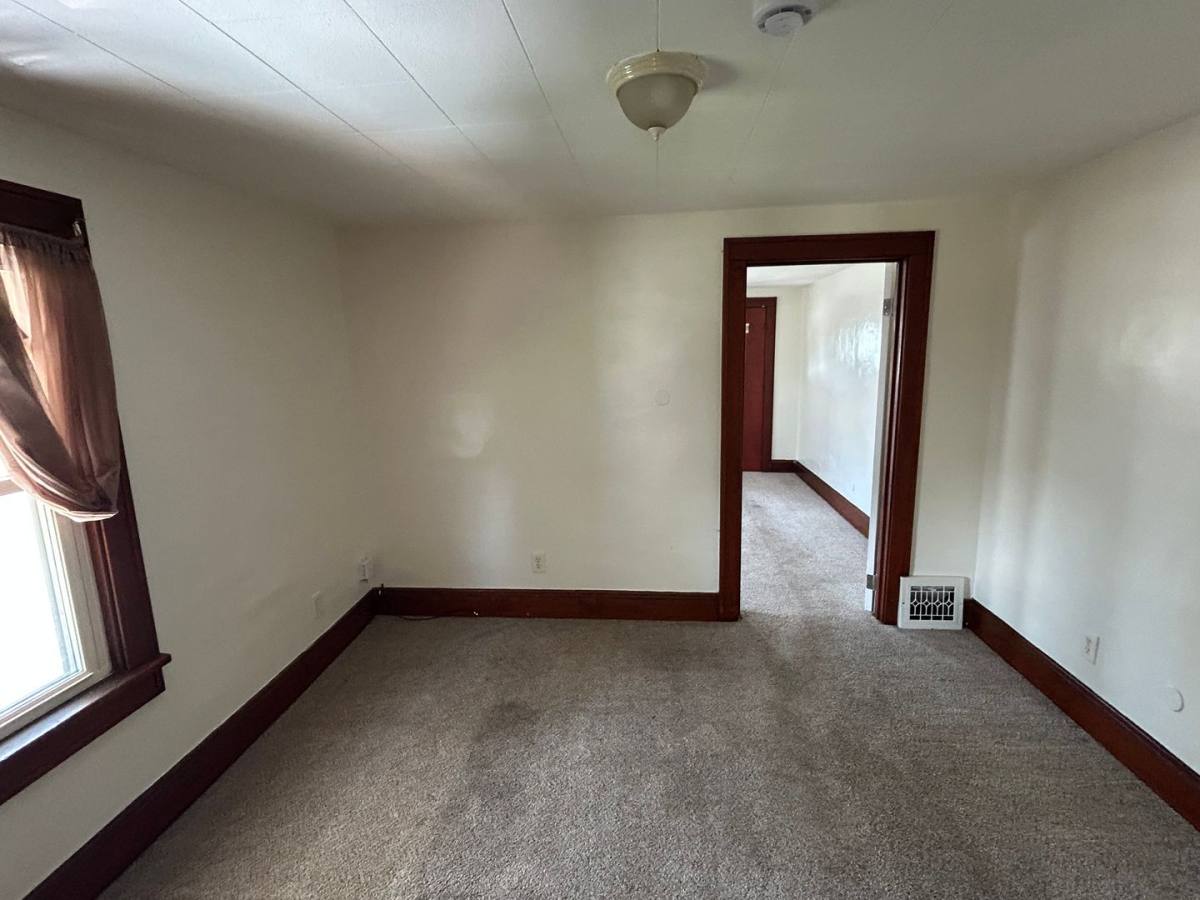 Apartment for rent at 4653 Horton Rd, Cleveland, OH 44125