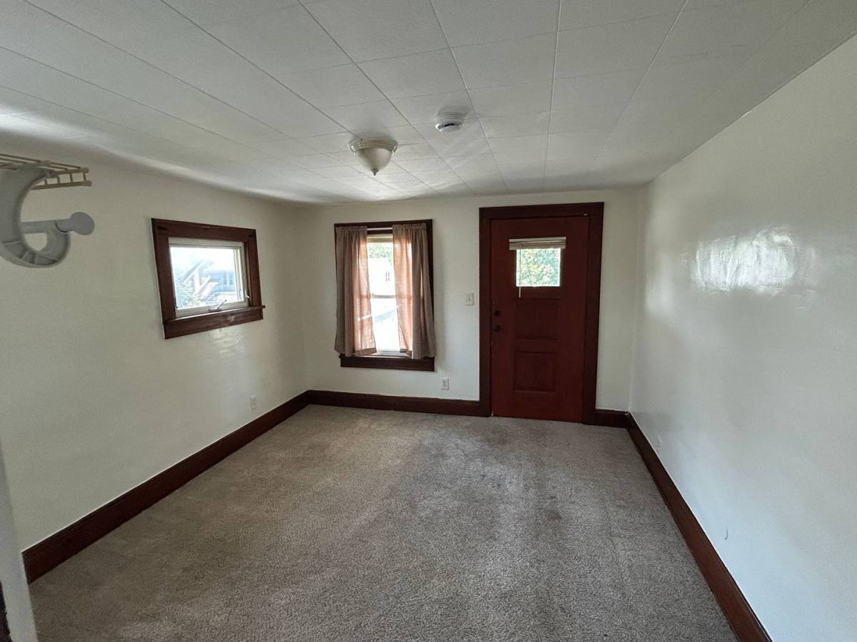 Apartment for rent at 4653 Horton Rd, Cleveland, OH 44125