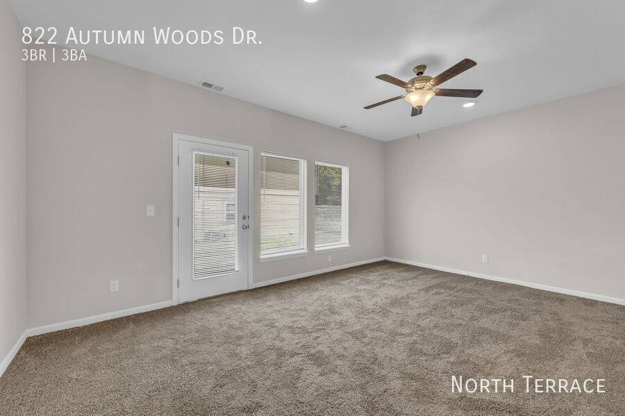 Townhouse for rent at 822 Autumn Woods Dr, Belton, MO 64012