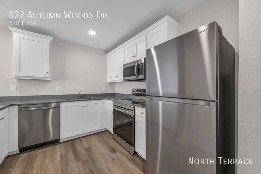 Townhouse for rent at 822 Autumn Woods Dr, Belton, MO 64012