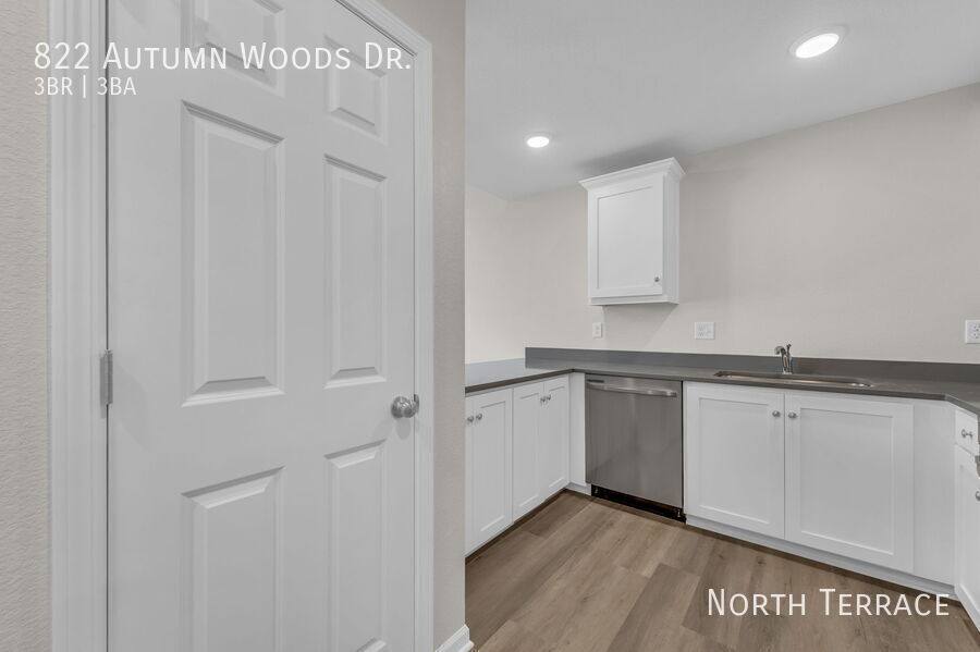 Townhouse for rent at 822 Autumn Woods Dr, Belton, MO 64012