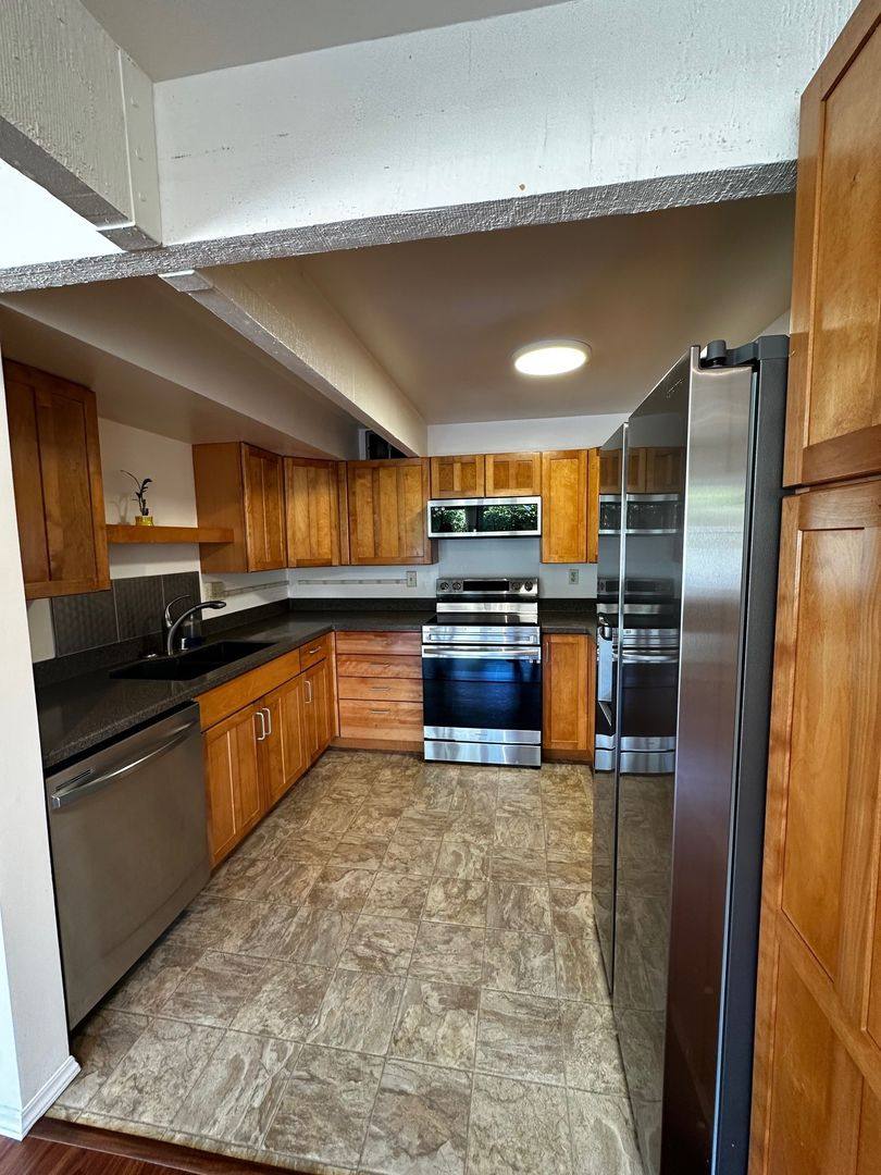 Townhouse for rent at 918 Kumukoa St, Hilo, HI 96720