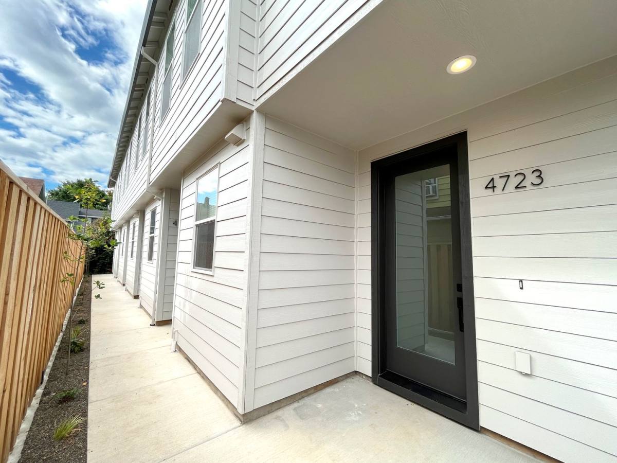Townhouse for rent at 4723 N Williams Ave, Portland, OR 97217