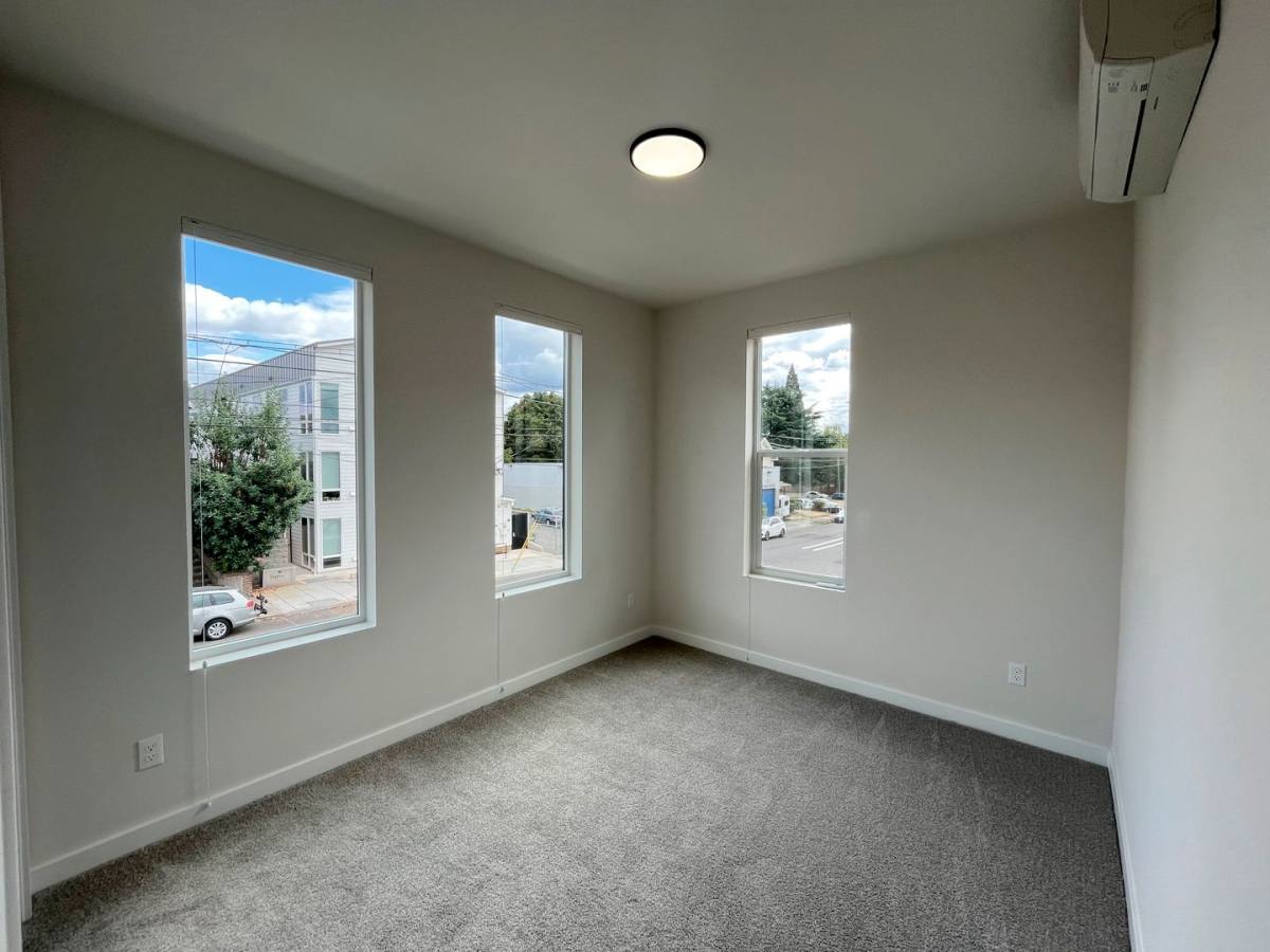 Townhouse for rent at 4723 N Williams Ave, Portland, OR 97217