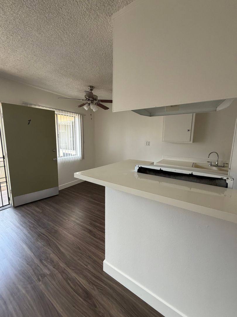 Apartment for rent at 4625 Bellflower Blvd, Long Beach, CA 90808