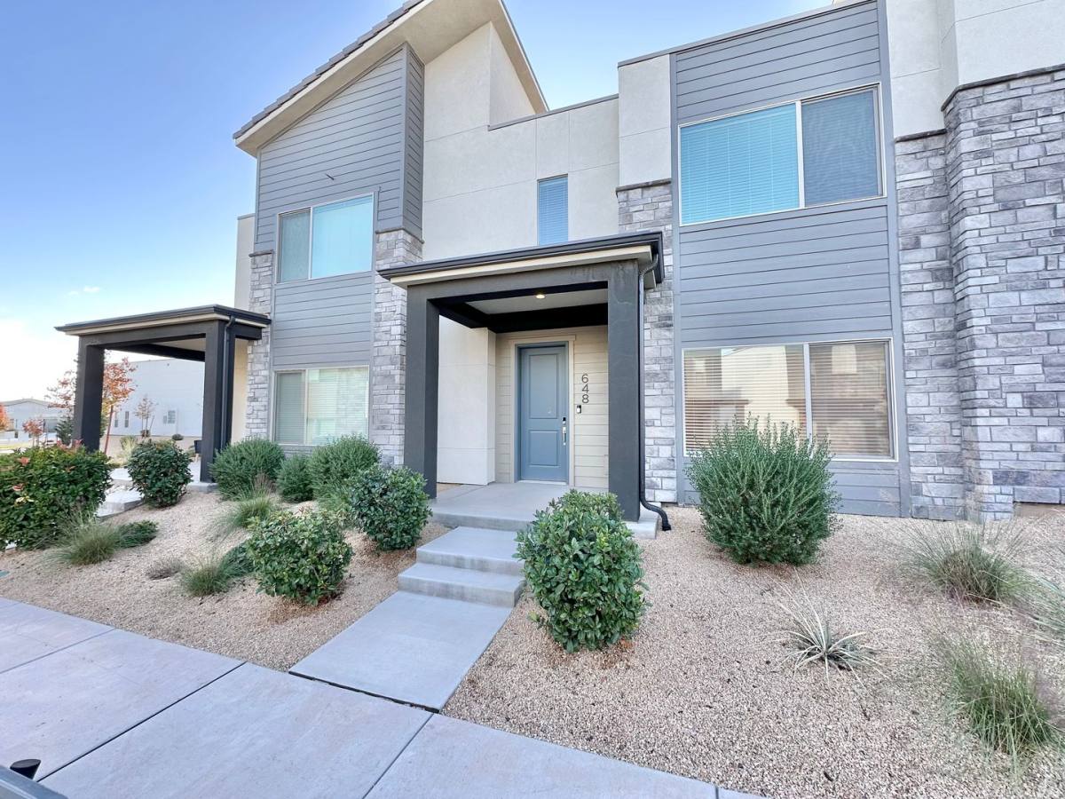 House for rent at 648 W Vermillion Wind Lane, Saint George, UT 84790