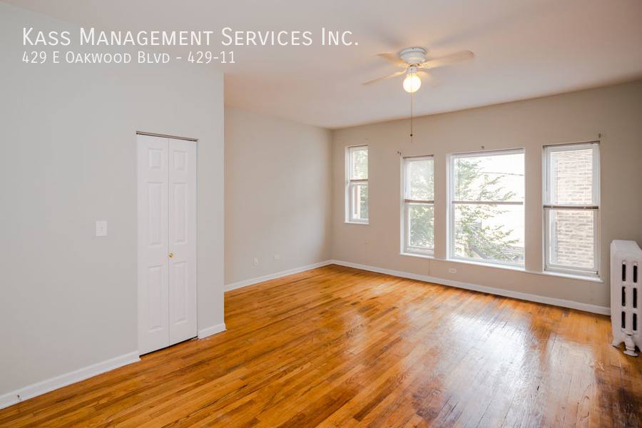Apartment for rent at 429 E Oakwood Blvd #11, Chicago, IL 60653