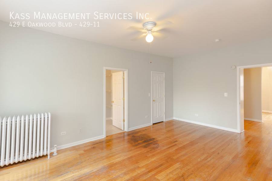 Apartment for rent at 429 E Oakwood Blvd #11, Chicago, IL 60653