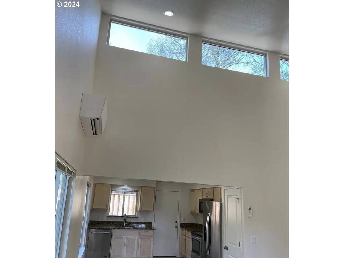 Apartment for rent at 1436 Village Park Place, West Linn, OR 97068