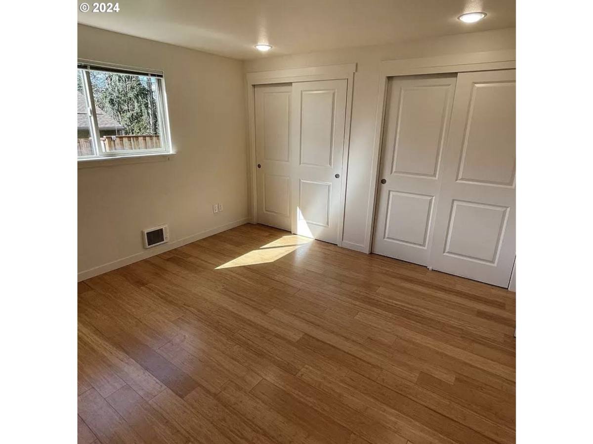 Apartment for rent at 1436 Village Park Place, West Linn, OR 97068