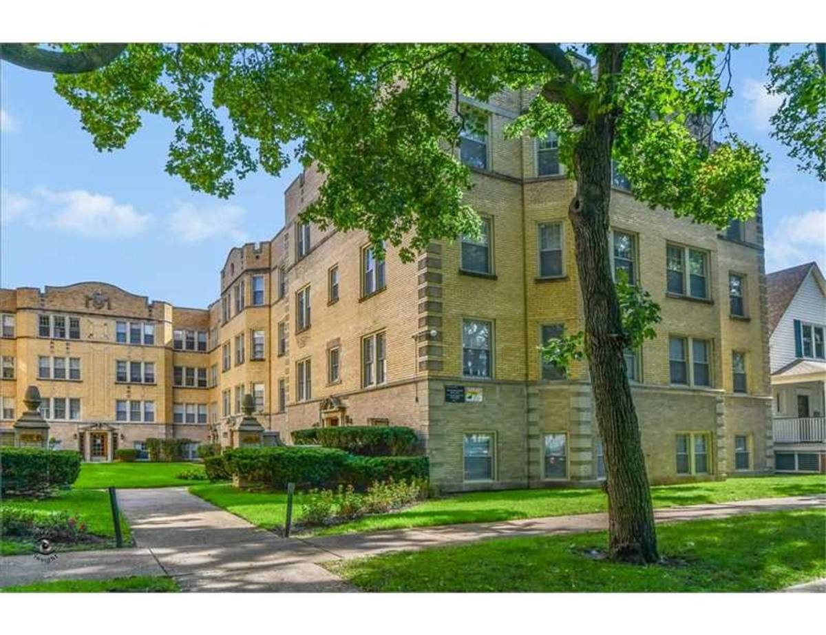 Apartment for rent at 6031- 6043 N Paulina St, Chicago, IL 60660