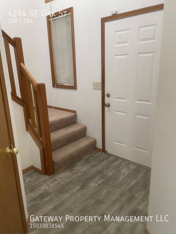 Townhouse for rent at 4264 SE Oak St, Hillsboro, OR 97123