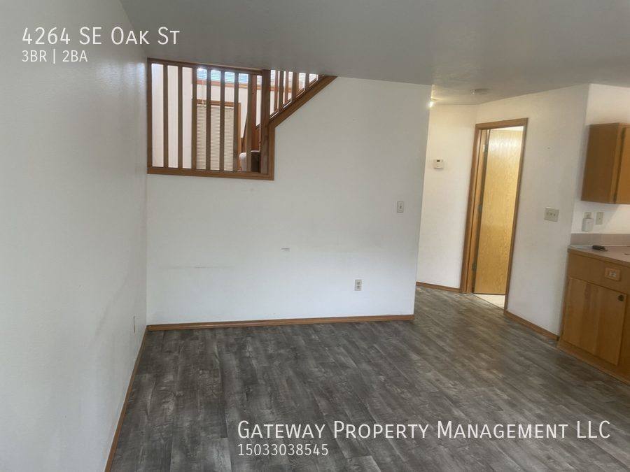 Townhouse for rent at 4264 SE Oak St, Hillsboro, OR 97123