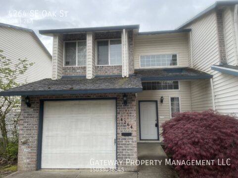 Townhouse for rent at 4264 SE Oak St, Hillsboro, OR 97123
