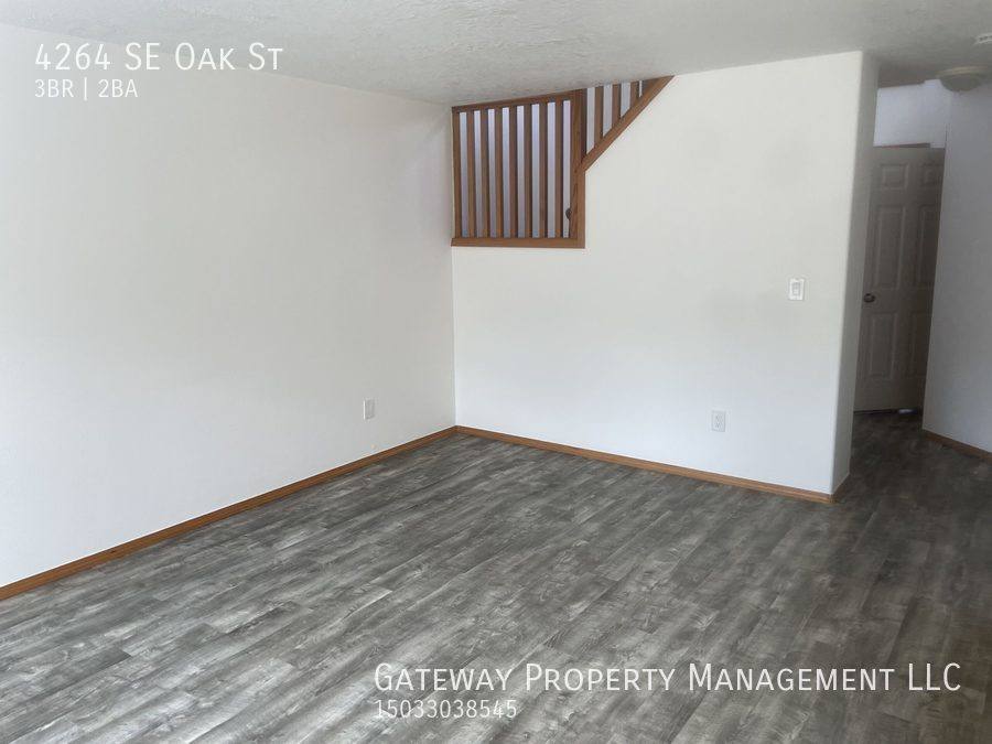 Townhouse for rent at 4264 SE Oak St, Hillsboro, OR 97123