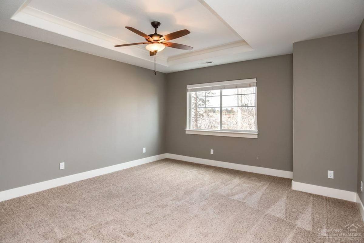 House for rent at 1068 SE Leonel Lane, Bend, OR 97702