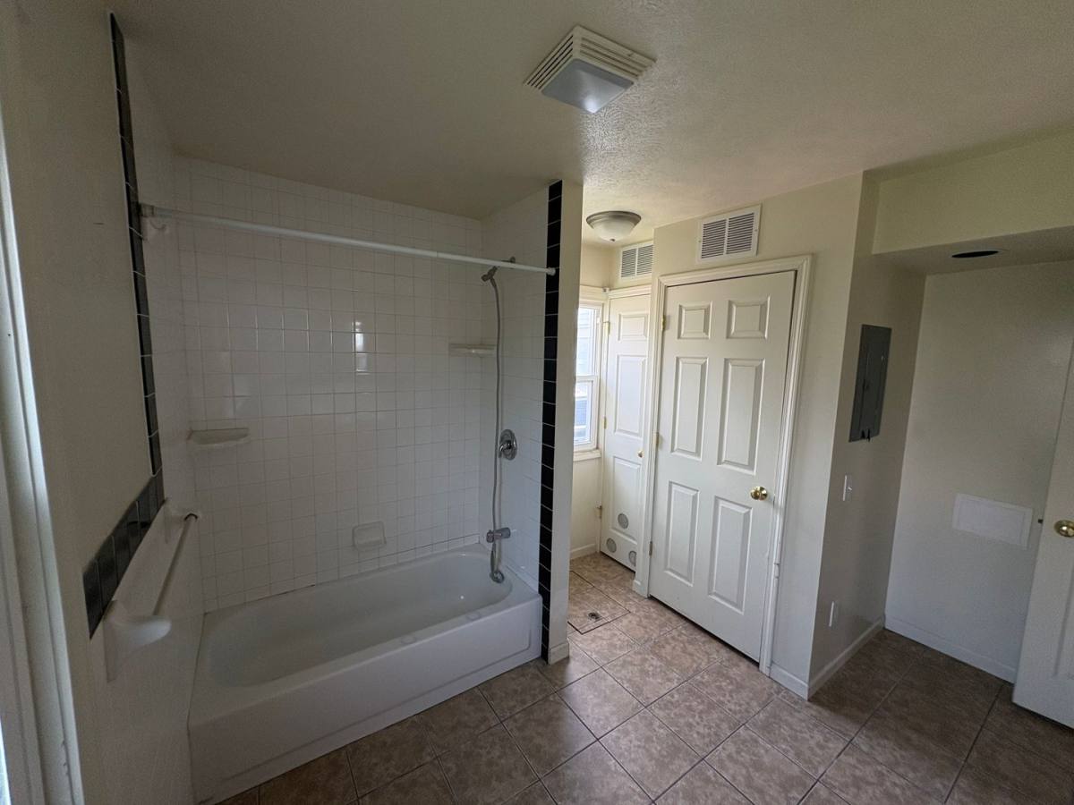 Apartment for rent at 2909 W John St, Champaign, IL 61820
