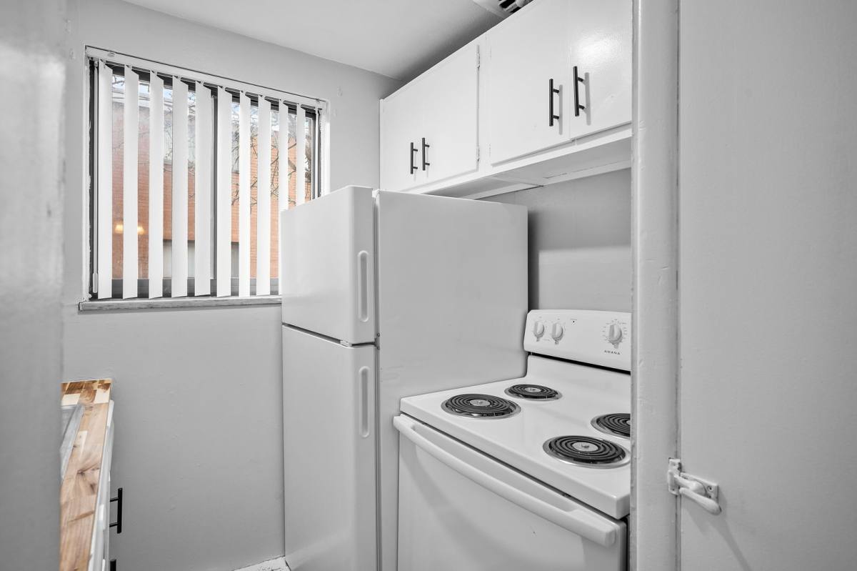 Apartment for rent at 4015 Rocky River Dr, Cleveland, OH 44135