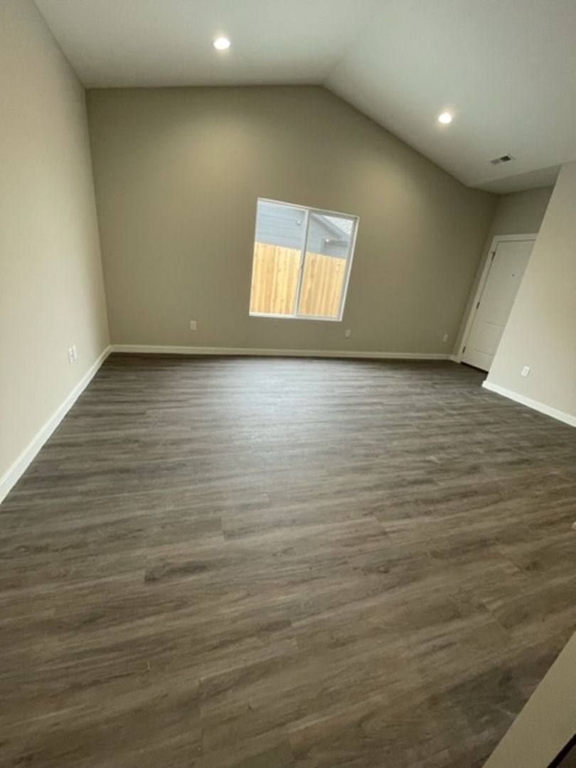 Apartment for rent at 13550 52 W Haskell, Wichita, KS 67235
