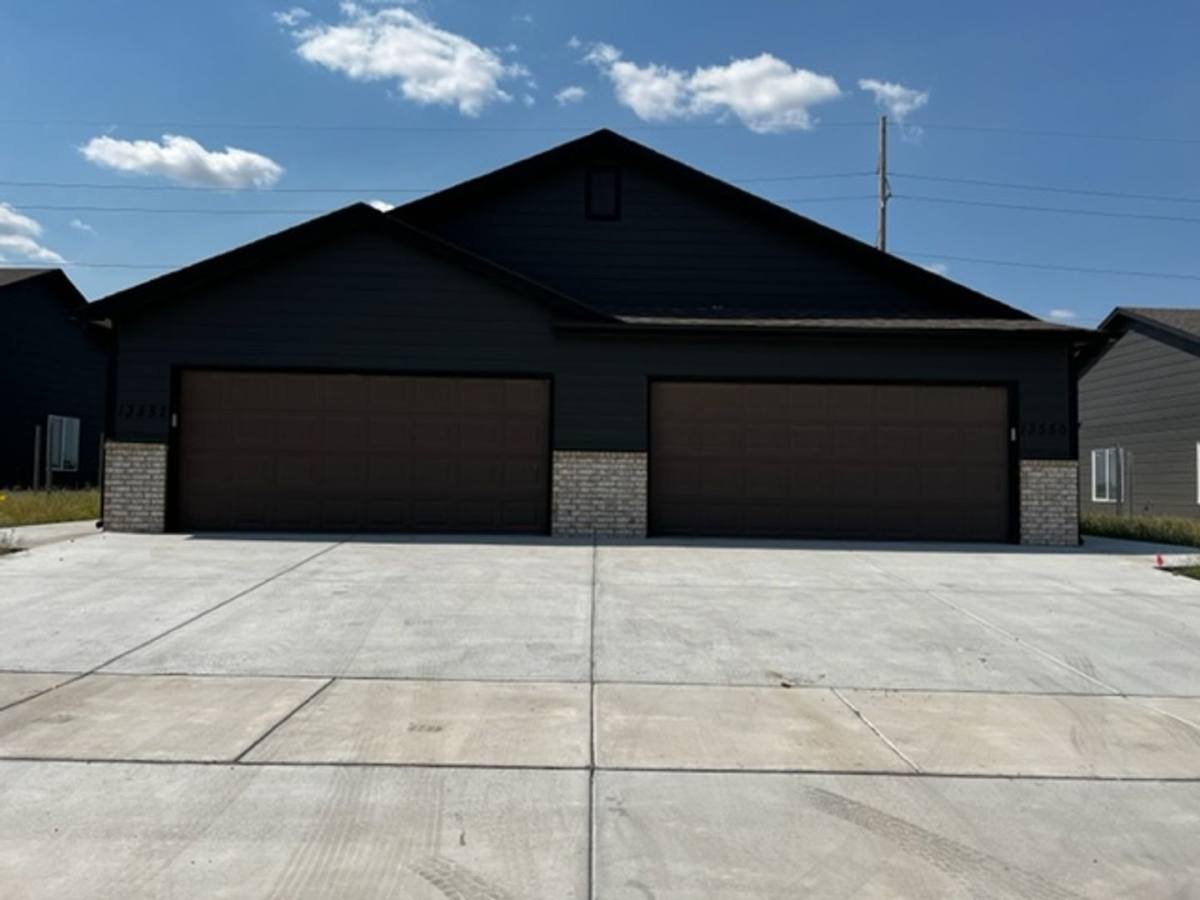 Apartment for rent at 13550 52 W Haskell, Wichita, KS 67235