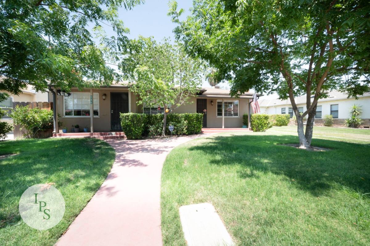 Apartment for rent at 534 W Hedges Ave, Fresno, CA 93728