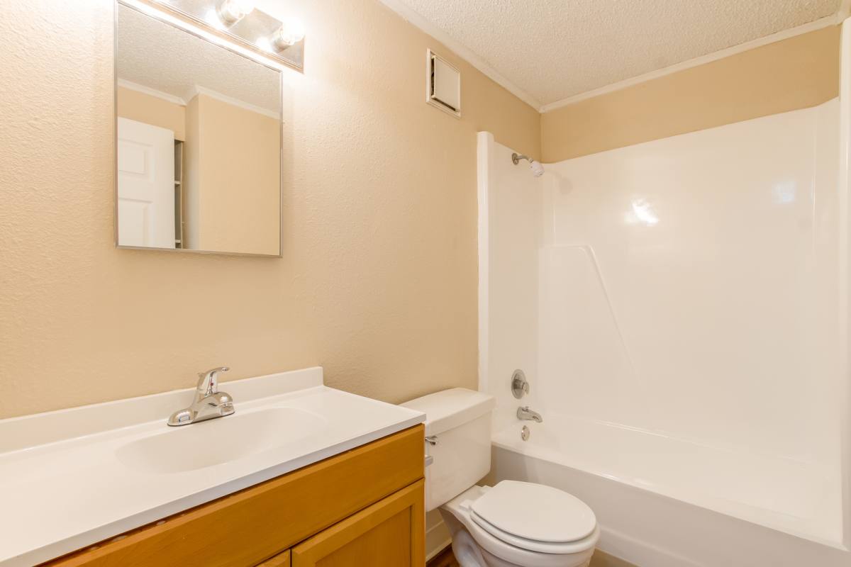 Apartment for rent at 5917 Oak River Dr, Tampa, FL 33615