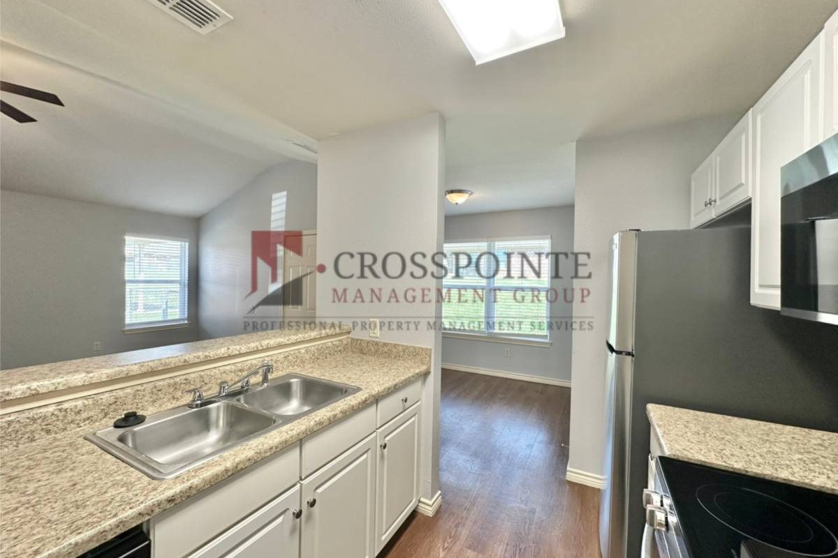 Townhouse for rent at 8651 Mansion Creek Circle, Tyler, TX 75707