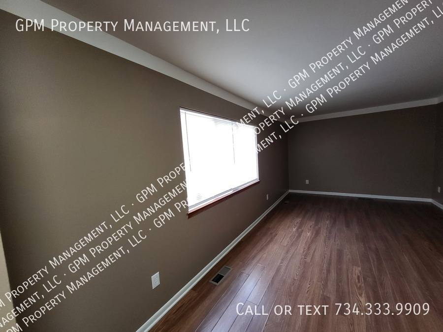 Apartment for rent at 875 Raupp Place #2, Lincoln Park, MI 48146
