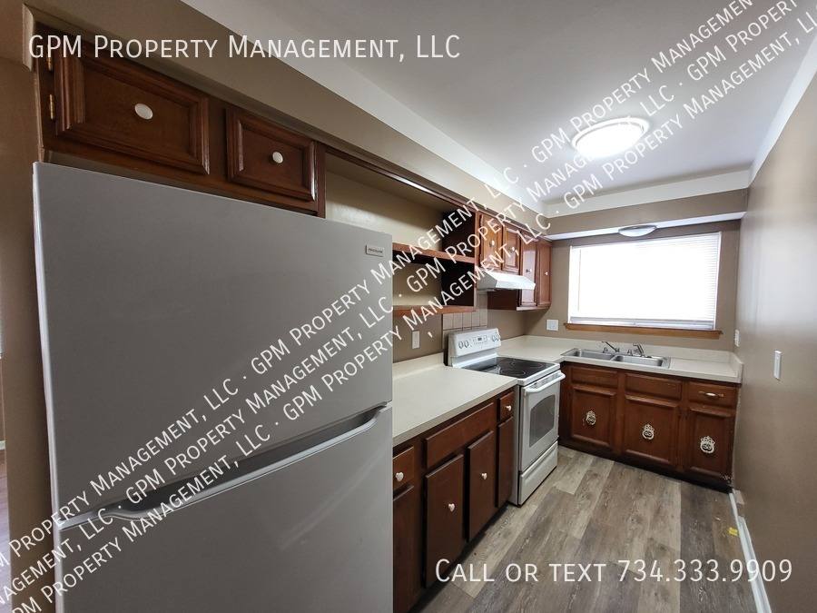 Apartment for rent at 875 Raupp Place #2, Lincoln Park, MI 48146