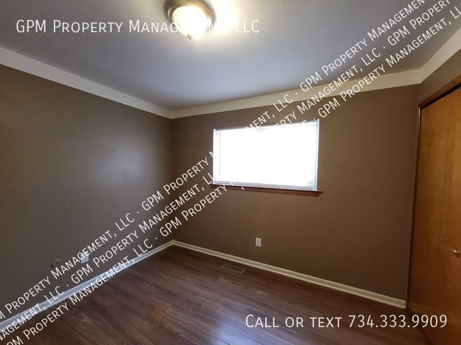 Apartment for rent at 875 Raupp Place #2, Lincoln Park, MI 48146