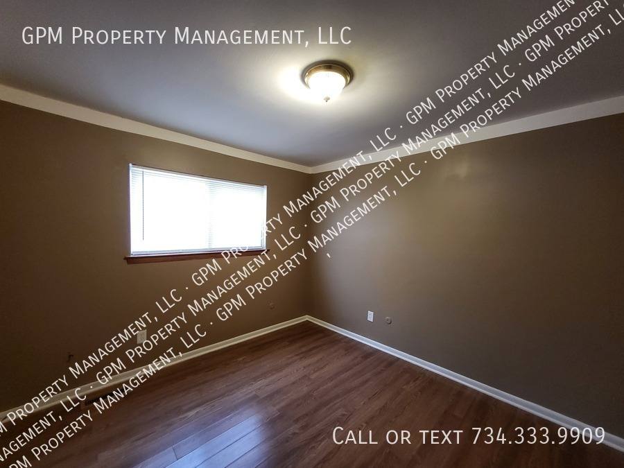 Apartment for rent at 875 Raupp Place #2, Lincoln Park, MI 48146